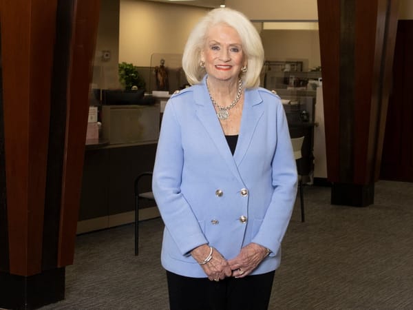 Jefferson County Clerk Bobbie Holsclaw dies after 26 years of service